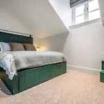 Luxury Mews House In 別荘