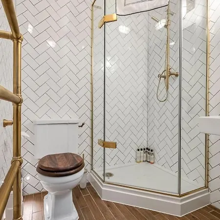 Luxury Mews House In