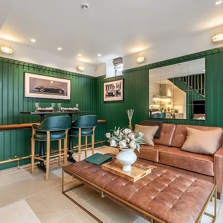 Luxury Mews House In Hébergement de vacances *