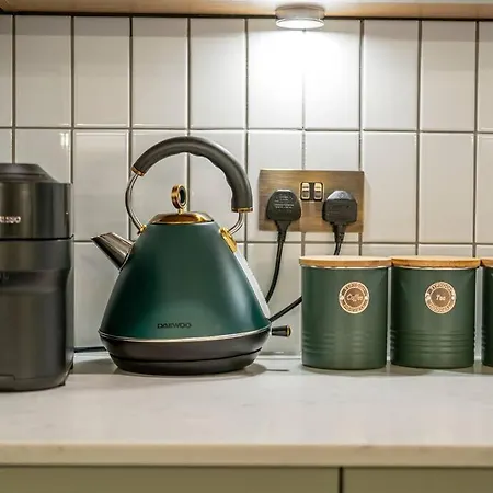 Luxury Mews House In *